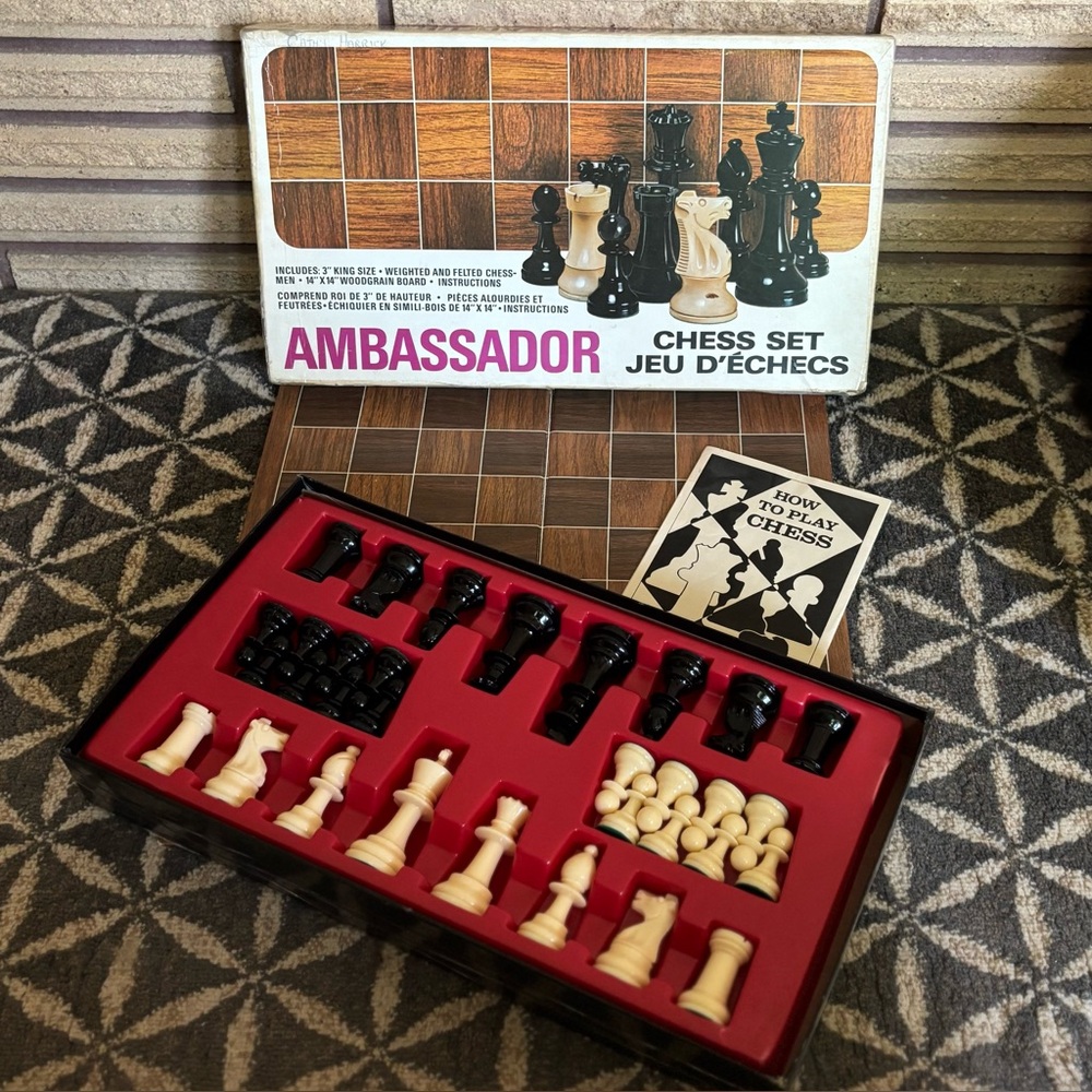 70's "Ambassador Chess Set" - Chess Game - Chess Boardgame - Strategy Game
